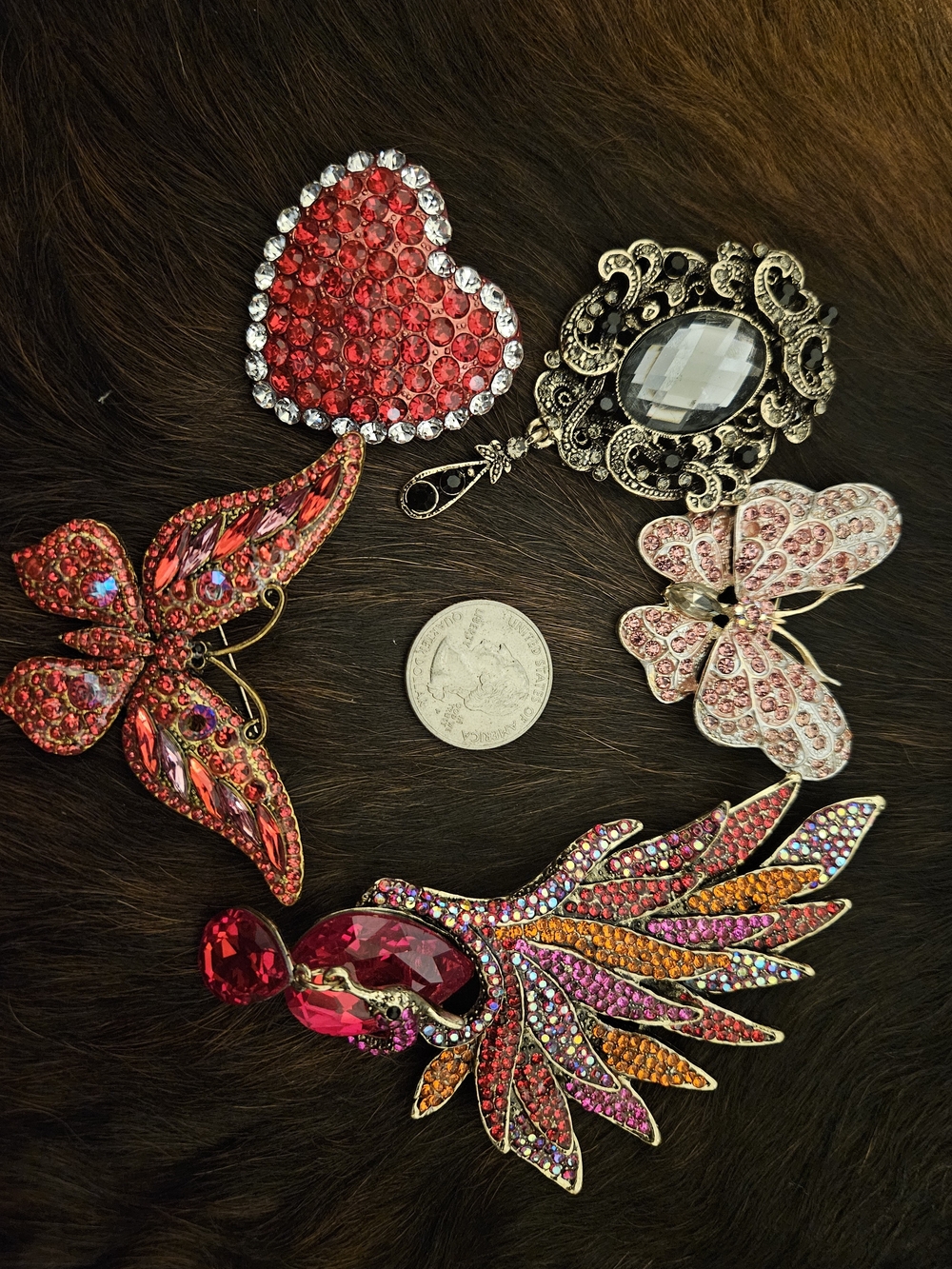 Lot Of 5 Brooches